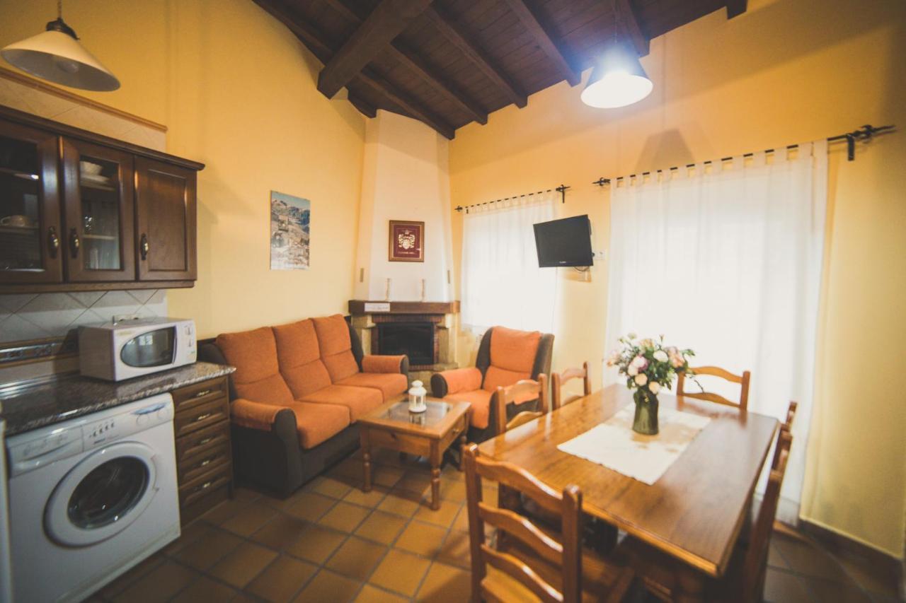 Casa Rural Puerta Del Sol II De 2 Habitaciones 坎德拉里奥 外观 照片